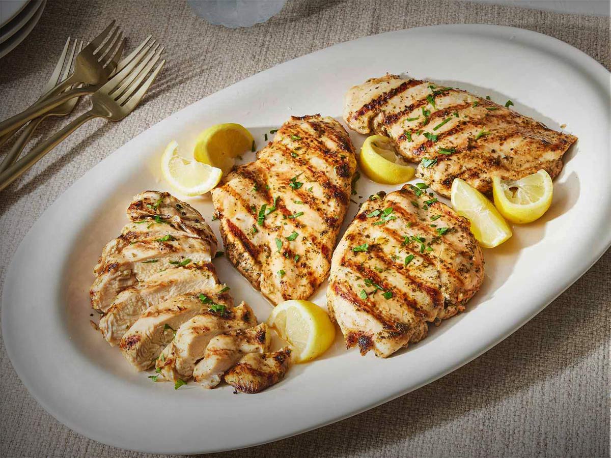 سینه-مرغ، طرز-تهیه-مرغ-گریل-شده، طرز-تهیه-مرغ-باربیکیو، بهترین-روش-تهیه-سینه-مرغ-کبابی-آبدار-با-باربیکیو-گازاکس، سینه-کبابی-آبدار، سینه-مرغ-گریل، مرغ-گریل-شده