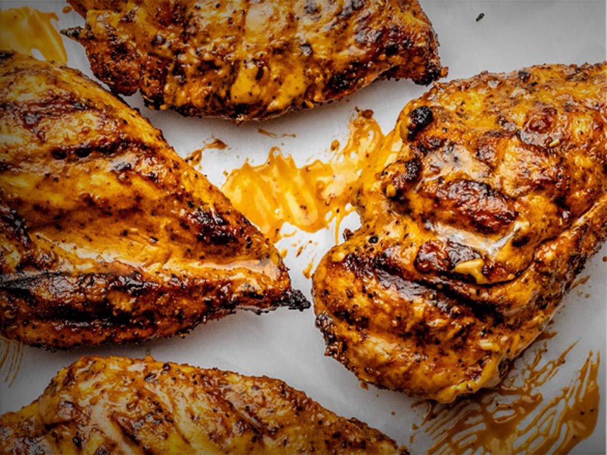 سینه-مرغ، طرز-تهیه-مرغ-گریل-شده، طرز-تهیه-مرغ-باربیکیو، بهترین-روش-تهیه-سینه-مرغ-کبابی-آبدار-با-باربیکیو-گازاکس، سینه-کبابی-آبدار، سینه-مرغ-گریل، مرغ-گریل-شده